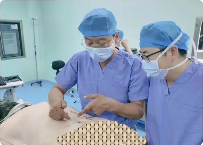 西安医学院二附院支医帮扶暖柞水微创手术救治14岁腰椎间盘突出患者