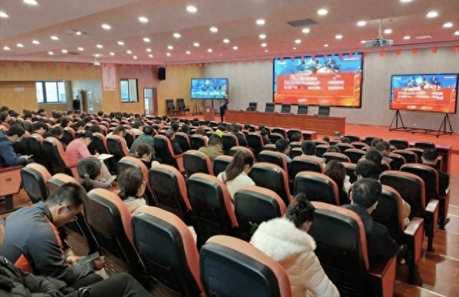 新时代公立医院院长思维突破：以变革之翼托举健康使命